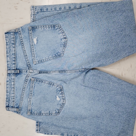 Zara High Waist Tapered Distressed Mom Jeans Light Wash Women's Size 4 - Picture 4 of 5